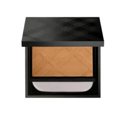 Burberry MatteGlow Foundaton Cmpact 100 Deep Neutral 30Ml 