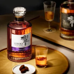 Hibiki Master Select 43%
